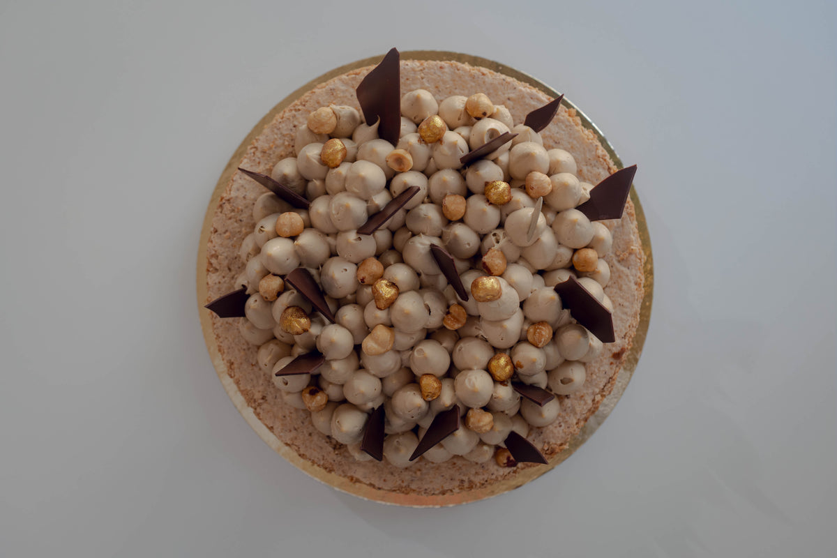 Ganze Torte Haselnuss Dacquoise