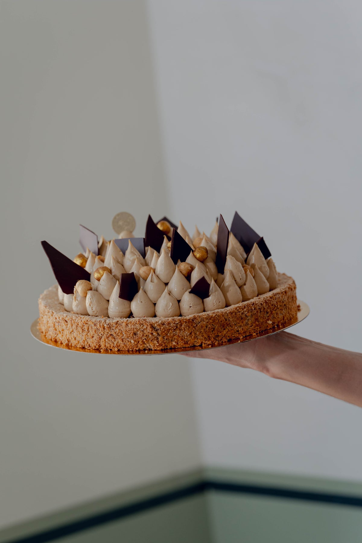 Ganze Torte Haselnuss Dacquoise