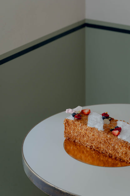 Ganze Torte Millefeuille Sommerversion