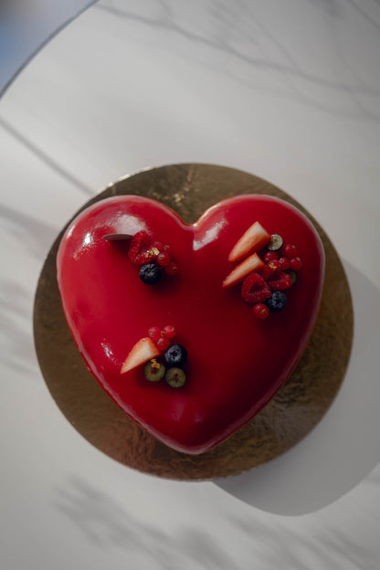 Ganze Torte Erdbeer-Vanille Herz