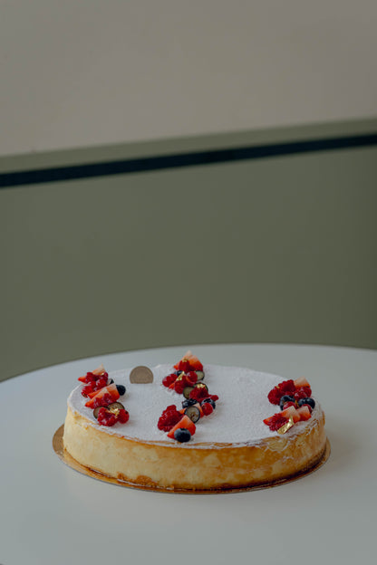 Ganze Torte Gebackene Topfentorte