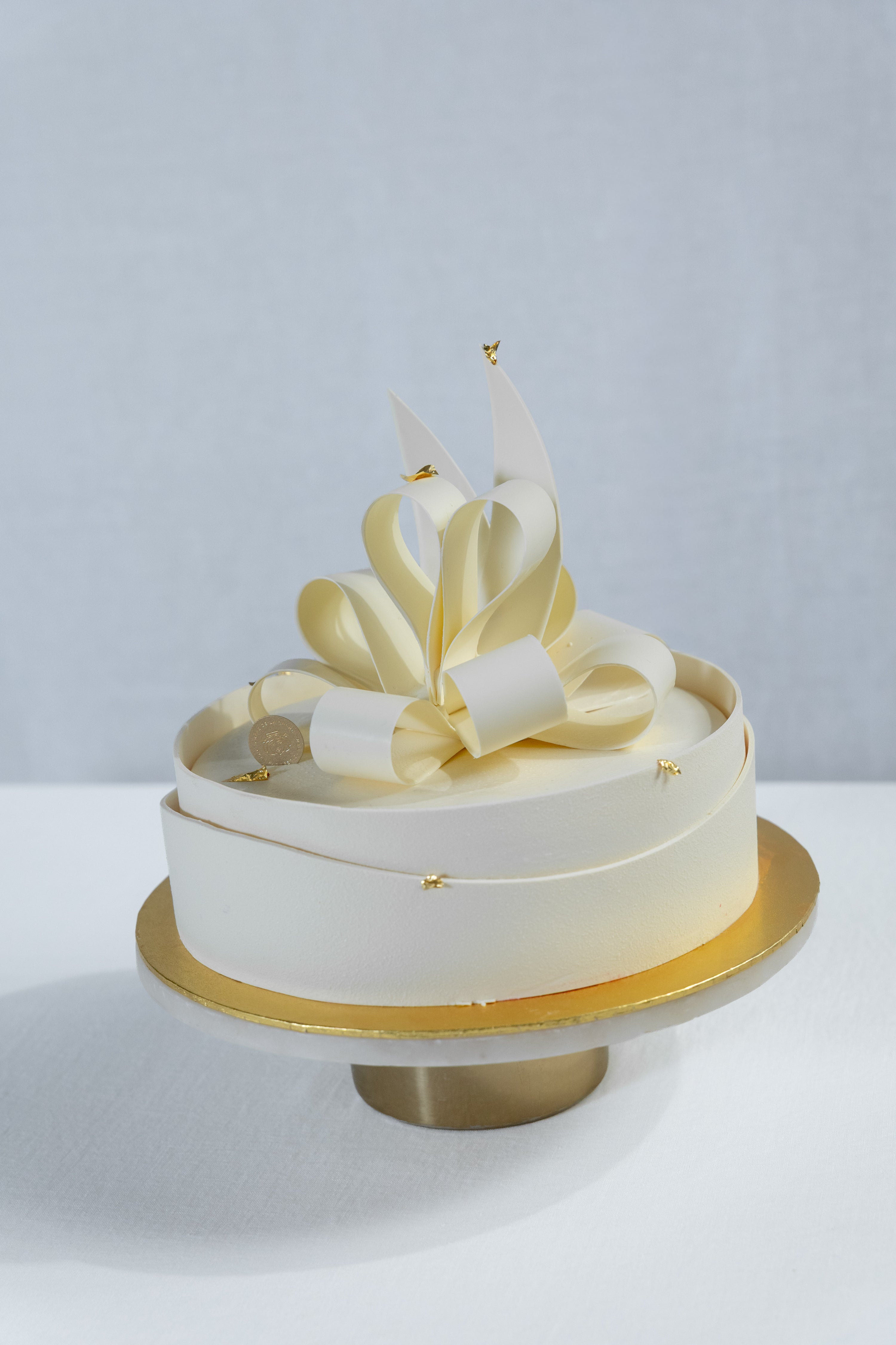 Hochzeitstorte mit Schleifendekoration