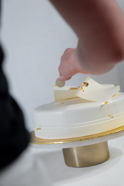 Hochzeitstorte mit zartem Schokolade Dekor