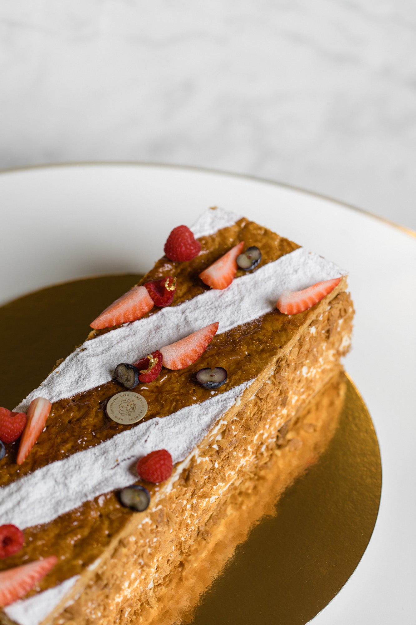 Ganze Torte "Millefeuille Sommerversion"