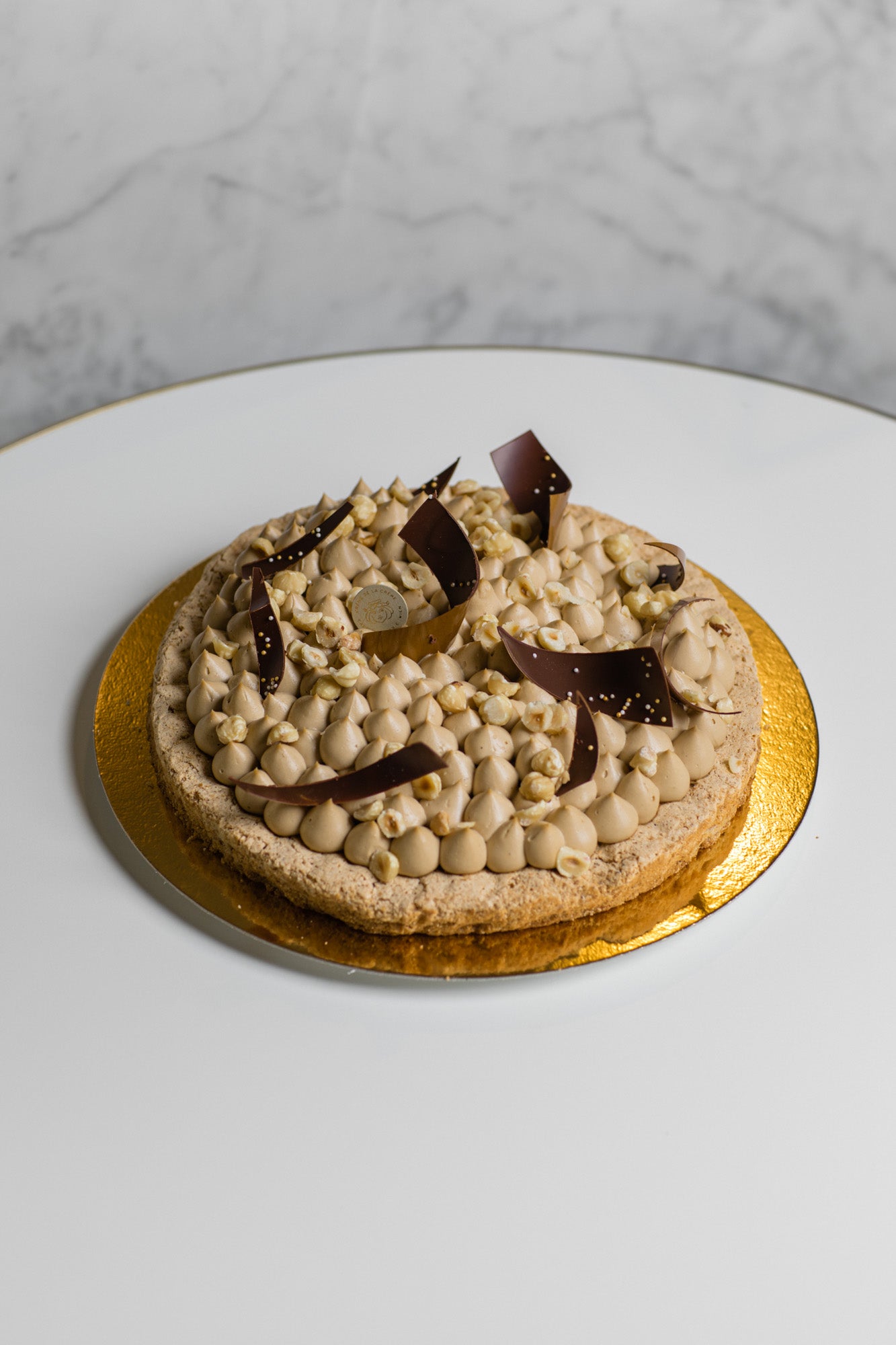 Ganze Torte "Haselnuss Dacquoise"