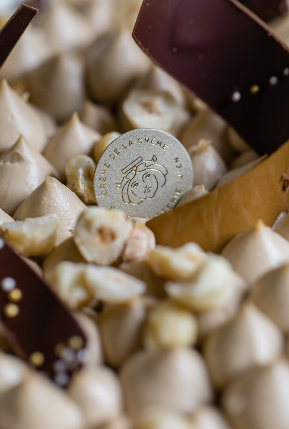 Ganze Torte "Haselnuss Dacquoise"