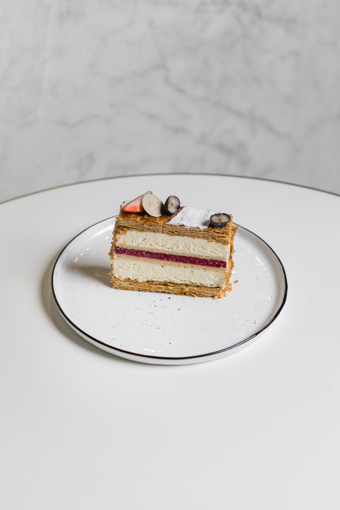 Tortenstück "Millefeuille Sommeredition"